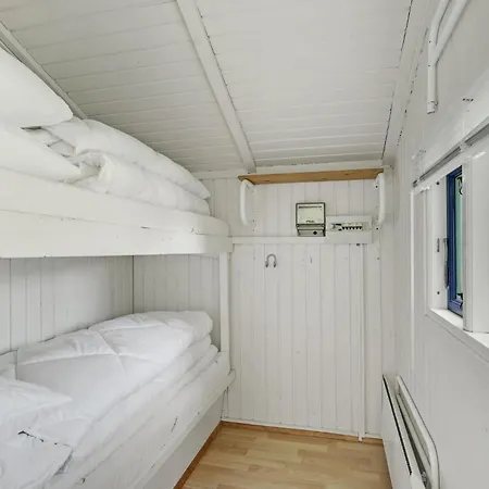 1 Bedroom In Hampen